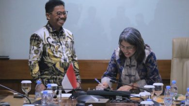 Walikota Tangerang, Sachrudin saat serah terima operasional Pasar Anyer. Foto: Antara