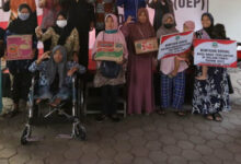 Para penerima bantuan UPE di Cilegon. Foto: Biro Adpim Banten