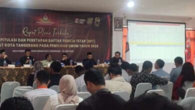 Rapat Pleno KPU Kota Tangerang. Foto: LKBN Antara
