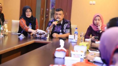 Sulit Rosadi, Kadis Perndakop UKM Kota Tangerang. Foto: Antara