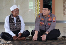 Jumat Curhat Kapolres Serang temui Pimpinan Ponpes Darul Ahibah. Foto: Yono