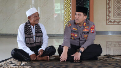 Jumat Curhat Kapolres Serang temui Pimpinan Ponpes Darul Ahibah. Foto: Yono