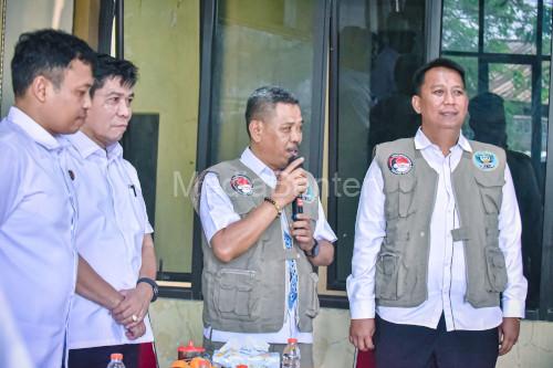 Pengurus LPM Pelawad menyampaikan apresiasi Kampung Tangguh Anti Narkoba. Foto Yono