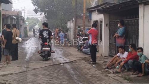 Lokasi kebakaran pabrik sandal di Cipondoh. Foto Antara