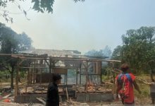 Pembongkaran makam keramat palsu. Foto: Antara