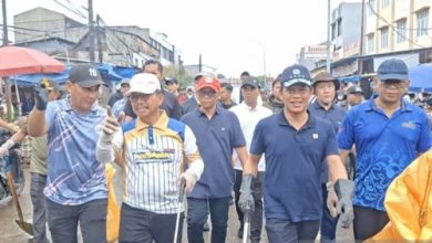 Menteri LH, Hanif Faisol Nuroiq bersama Walikota Tangerang, Sachrudin. Foto Antara