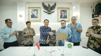 Penandatanganan kerja sama Kemenag dan LionAir. Foto: Humas Lion Air Group