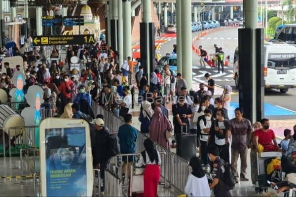 Kepadatan penumpang di Terminal 1 Bandara Soekarno - Hatta. Foto: LKBN Antara