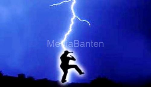 Ilustrasi tewas tersambar petir. Foto Istimewa