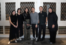CEO Trinity, Yonathan Nugraha bersama kru. Foto: Dialogue Comms
