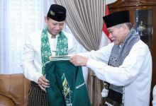 Menkoinfra, Agus Harimukti Yudhoyono berkunjung ke PB Mathlaul Anwar. Foto Eko Supriatno