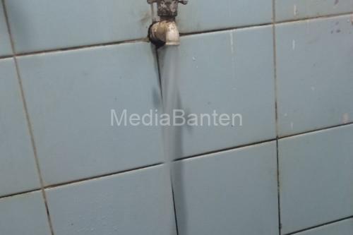 Air bersih dari Perumda Tirta Kalimaya Kabupaten Lebak. Foto Antara