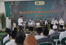Al Muktabar, Pj Gubernur Banten hadiri maulid nabi di Ponpes Syech Nawawi. Foto: Biro Adpim Banten