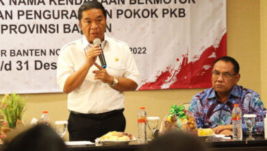 Pj Gubernur Banten, Al Muktabar luncurkan penghapusan denda pajak bermotor. Foto: Biro Adpim Banten