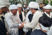 Al Muktabar, Sekda Banten menyambut Jaro Saija yang memimpin Seba Baduy.