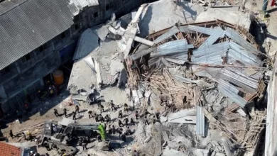 Bangunan mushola Ponpes Al Khoziny di Sidoarjo yang ambruk. Foto: Antara