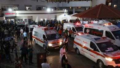 Ambulans memenuhi salah satu rumah sakit di Jalur Gaza; Foto: Dawood Nemer/AFP