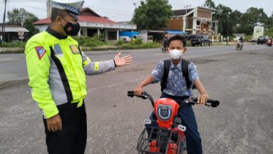 Anak yang mengndarai sepeda listrik. Foto: Istimewa