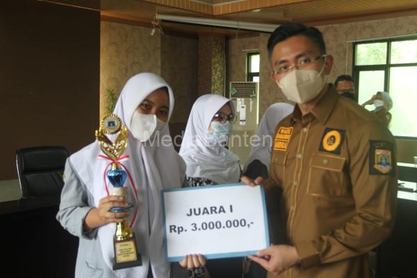 juara i lomba karya ilmiah