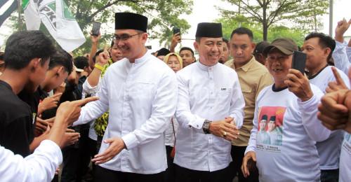 Andika Hazrumy, Calon Bupati Serang bersama wakilnya, Nanang Supriatna. Foto: Budi Wahyu Iskandar