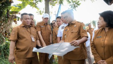 Gubernur Banten, Andra Soni meninjau lokasi yang baka dijadikan relokasi SMAN 3 Rangkasbitung. Foto Biro Adpim Banten