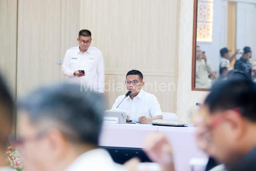 Gubernur Banten, Andra Soni memimpin Rakor Persiapan Angkutan Lebaran. Foto Biro Adpim Banten