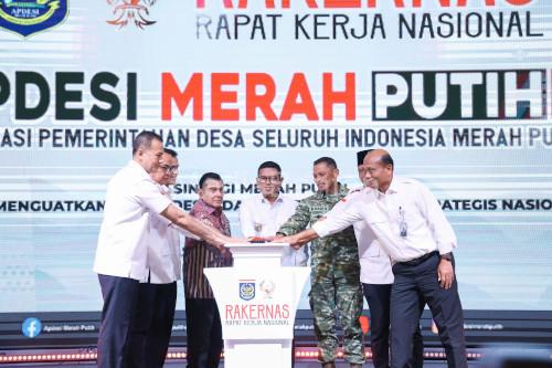 Gubernur Banten, Andra Soni membuka Rakernas Apdesi Merah Putih di Serang. Foto Biro Adpim Banten