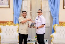 Gubernur Banten, Andra Soni bersama Ketua Apersi Banten, Anto Distanto. Foto Biro Adpim Banten