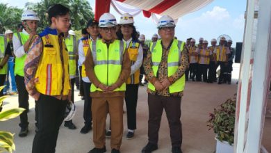 Gubernur Banten, Andra soni mendampingi Wapres RI, Gibran Rakabuming Raka. Foto: Biro Adpim Banten
