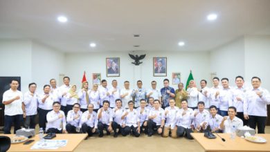 Gubernur Banten, Andra Soni bersama pengurus Dekopin Banten. Foto Biro Adpim Banten
