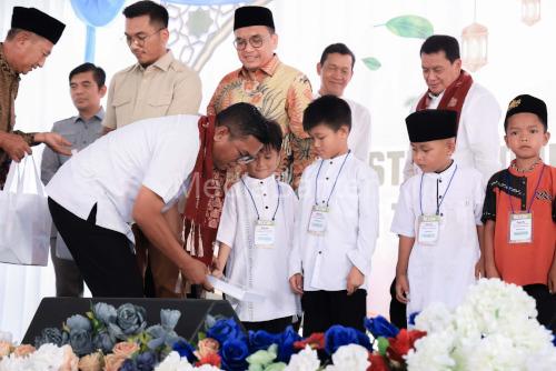 Gubernur Banten, Andra Soni di Festival Muharam Kampung Cengkok. Foto Biro Adpim Banten