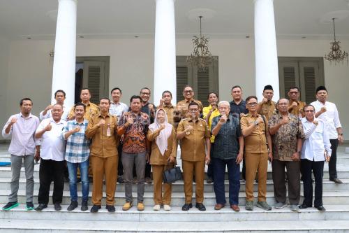 Gubernur Banten, Andra Soni bersama Bakor PKC. Foto Biro Adpim Banten