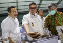 Gubernur Banten, Andra Soni soal pengelolaan sampah berbasis ekonomi sirkular. Foto Biro Adpim Banten