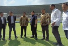 Erick Thohir, Ketua PSSI dan Gubernur Banten meninjau Banten International Stadium. Foto: Antara