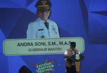 Gubernur Banten, Andra Soni di Exitiing Banten Fest di Anyer. Foto NS Amdan