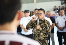 Gubernur Banten, Andra Soni mendorong perbanyak kompteisi futsal. Foto Biro Adpim Banten