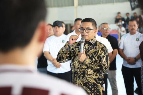 Gubernur Banten, Andra Soni mendorong perbanyak kompteisi futsal. Foto Biro Adpim Banten
