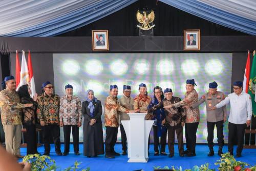 Gubernur Banten Andra Soni pada grounbreaking pembangunan Kantor DPD RI Banten. Foto Biro ADpim Banten