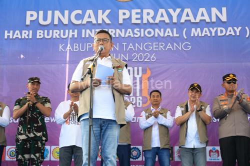 Gubernur Banten, Andra Soni dalam peringatan Hari Buruh di Tangerang. Foto Biro Adpim Banten