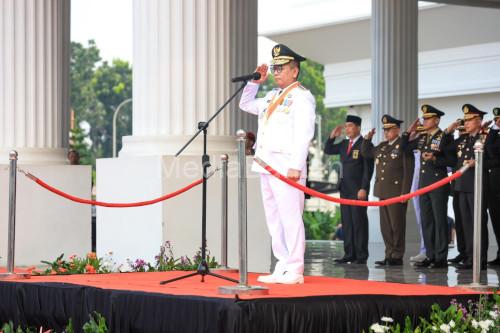 Gubernur Banten, Andra Soni sebagai Inspektur Upacara. Foto Biro Adpim Banten