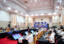 Gubernur Banten, Andra Soni memimpin rapat high level meeting di Pendopo Gubernur Banten. Foto Biro Adpim Banten