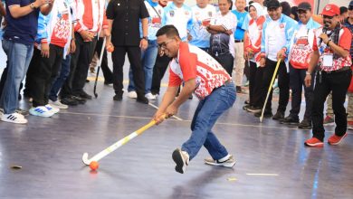 Gubernur Banten, Andra soni dalam Kejurnas Hoki Ruangan. Foto Biro Adpim Banten