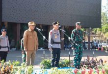 Gubernur Banten, Andra Soni jadi inspeketur upacar Operasi Ketupat Maung. Foto Biro Adpim Banten