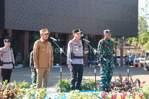 Gubernur Banten, Andra Soni jadi inspeketur upacar Operasi Ketupat Maung. Foto Biro Adpim Banten