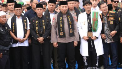 Kapolri Jenderal Pol Listiyo Sigit Prabowo bersama Gubernur Banten, Andra Soni dalam peresmian Balai Latihan Silat PTBI. Foto Biro Adpim Banten