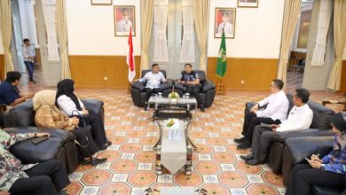 Kepala BNN Banten, Brigjen Pol Rohmad Nursahid berkunjung ke Gubernur Banten, Andra Soni. Foto: Biro Adpim Banten