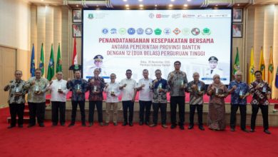 Gubernur Banten, Andra Soni dan 12 perguruan tinggi tandatangani kesepakatan bersama. Foto Biro Adpim Banten