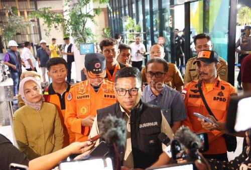 Gubernur Banten, Andra Soni di Pelabuhan Merak. Foto Biro Adpim Banten
