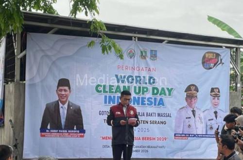 Gubernur Banten, Andra Soni dalam peringatan hari bersih-bersih sedunia. Foto: Antara