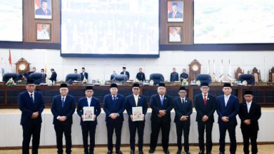 Penyampaian Opini WTP dari BPK dalam sidang paripurnda DPRD Banten. Foto Biro Adpim Banten